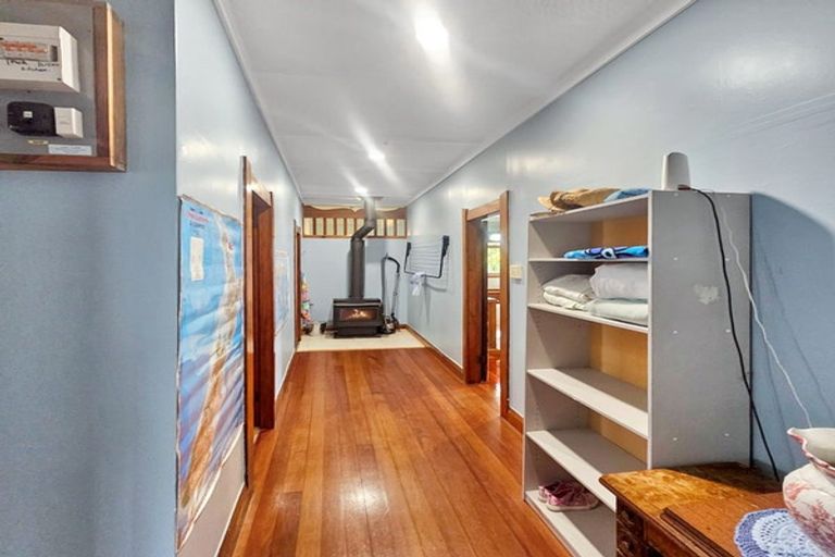 Photo of property in 11 Wallace Street, Regent, Whangarei, 0112