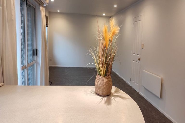 Photo of property in 16a Gills Avenue, Papakura, 2110