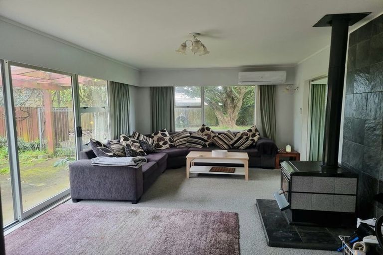 Photo of property in 19 Cascades Road, Pakuranga Heights, Auckland, 2010
