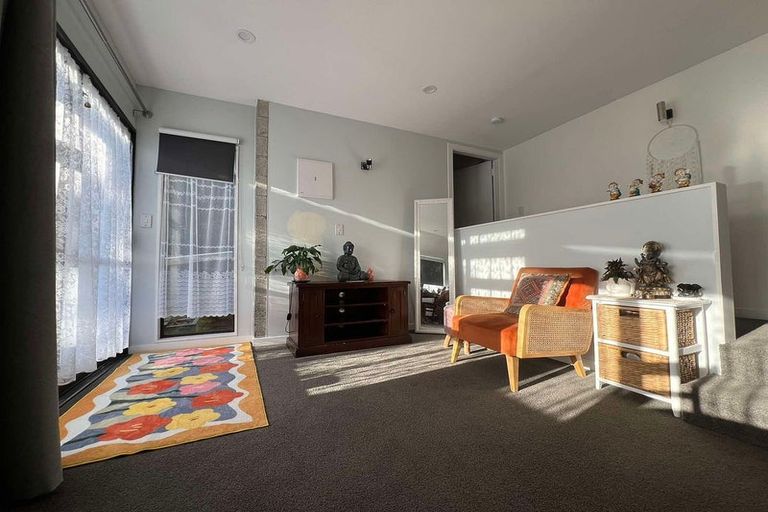 Photo of property in 89 Black Rock Road, Newlands, Wellington, 6037