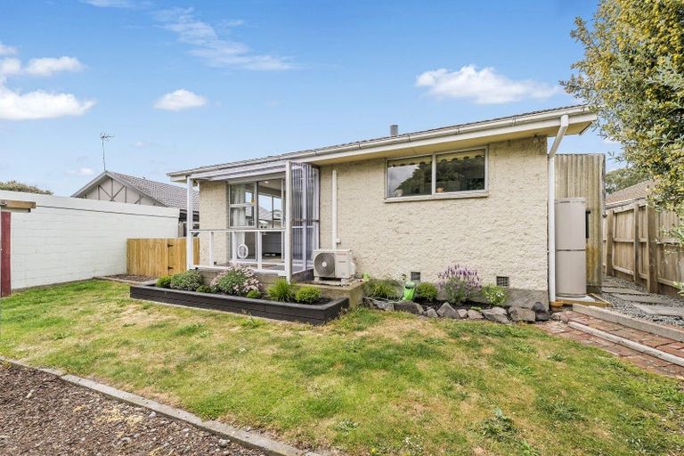 Photo of property in 2/3 Korora Street, Bromley, Christchurch, 8062