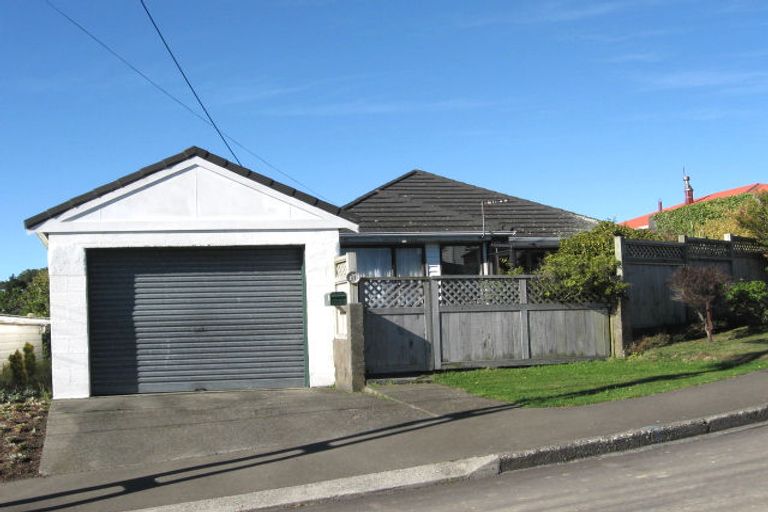 Photo of property in 31 Spenmoor Street, Newlands, Wellington, 6037