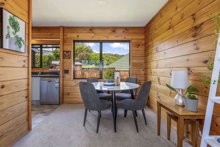 Photo of property in 16 Solway Place, Papakowhai, Porirua, 5024