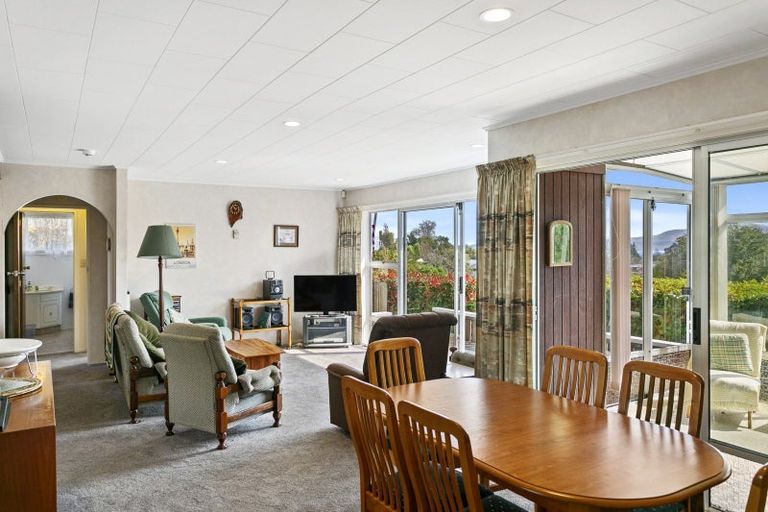 Photo of property in 9 Richmond Avenue, Richmond Heights, Taupo, 3330