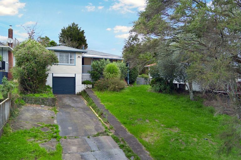 Photo of property in 10 Ribblesdale Road, Henderson, Auckland, 0612