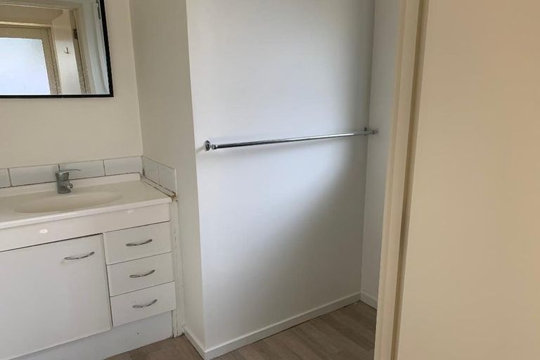 Photo of property in 2a Snead Place, Hamilton East, Hamilton, 3216