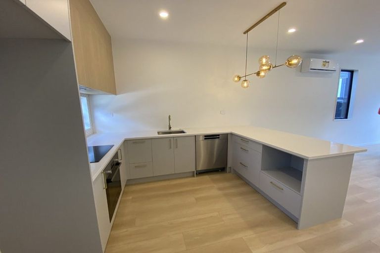 Photo of property in 11 Papa Takaro Lane, Flat Bush, Auckland, 2019