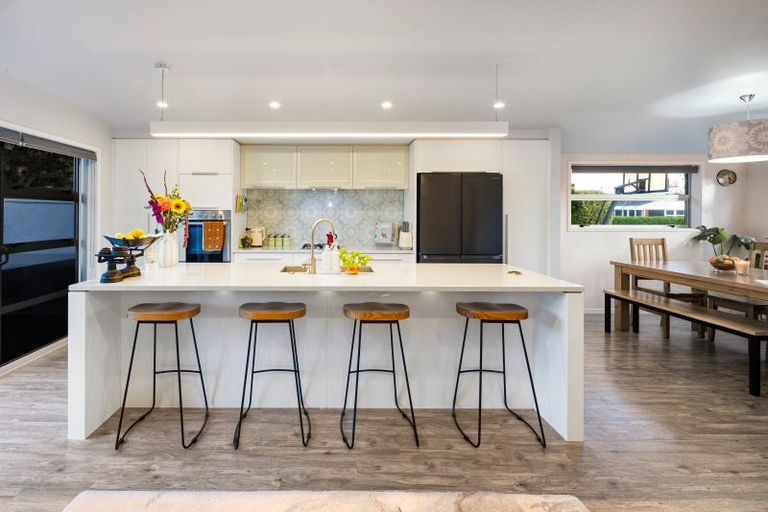 Photo of property in 5 Marnane Terrace, St Andrews, Hamilton, 3200