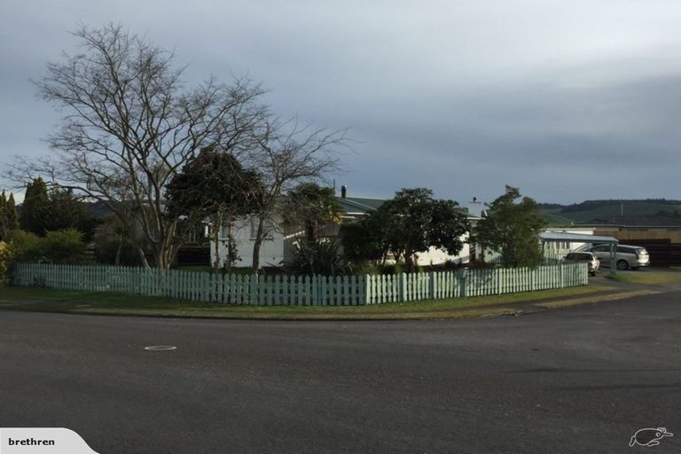 Photo of property in 2 Garnet Place, Pukehangi, Rotorua, 3015