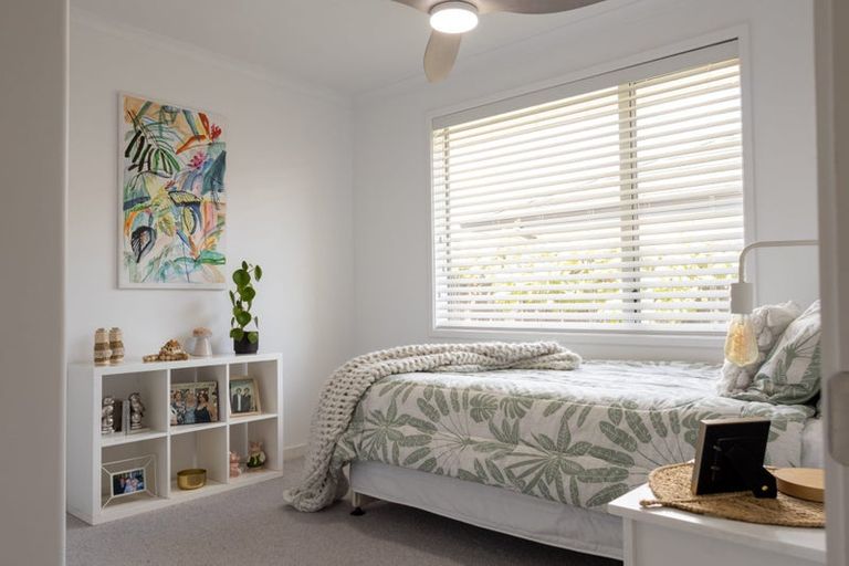 Photo of property in 5 Kihi Place, Ruakaka, 0116