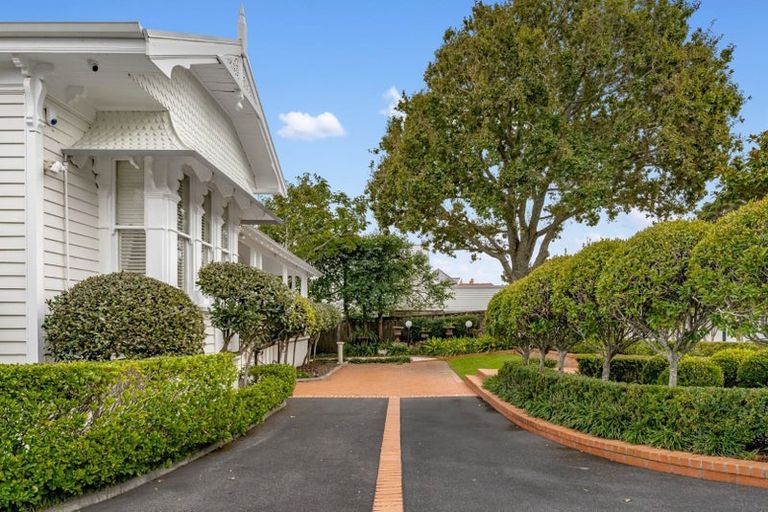 Photo of property in 65 Marine Parade, Herne Bay, Auckland, 1011