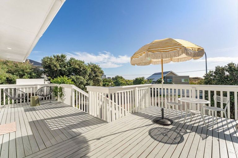Photo of property in 1338 Papamoa Beach Road, Papamoa Beach, Papamoa, 3118