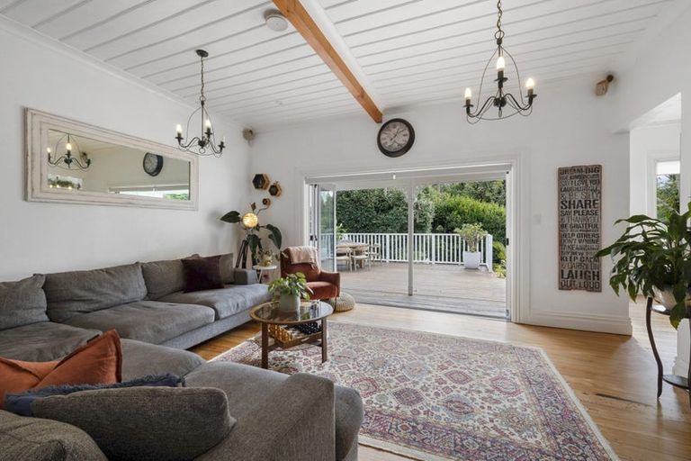 Photo of property in 160a Frankley Road, Frankleigh Park, New Plymouth, 4310