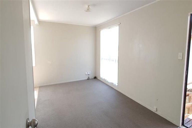 Photo of property in 2/40 Palmers Road, Clendon Park, Auckland, 2103