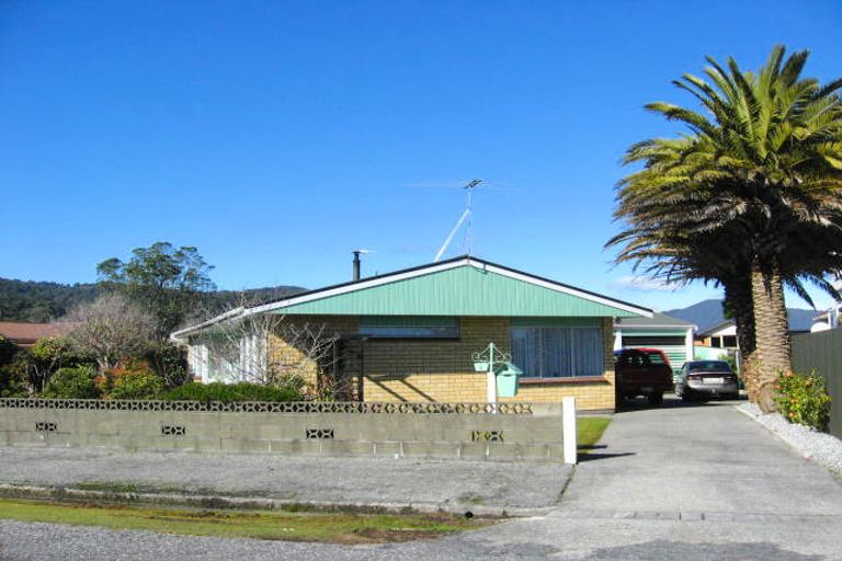 Photo of property in 1 Ida Street, Greymouth, 7805