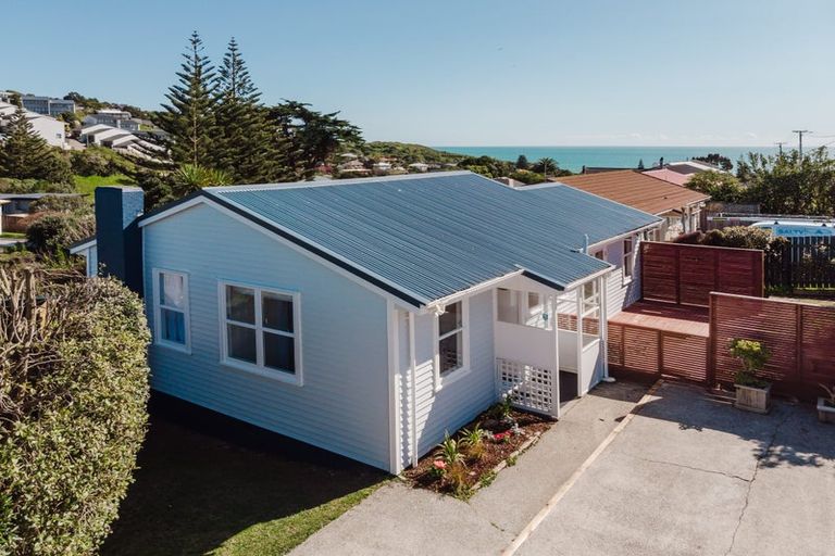 Photo of property in 5 Matatiro Street, Titahi Bay, Porirua, 5022