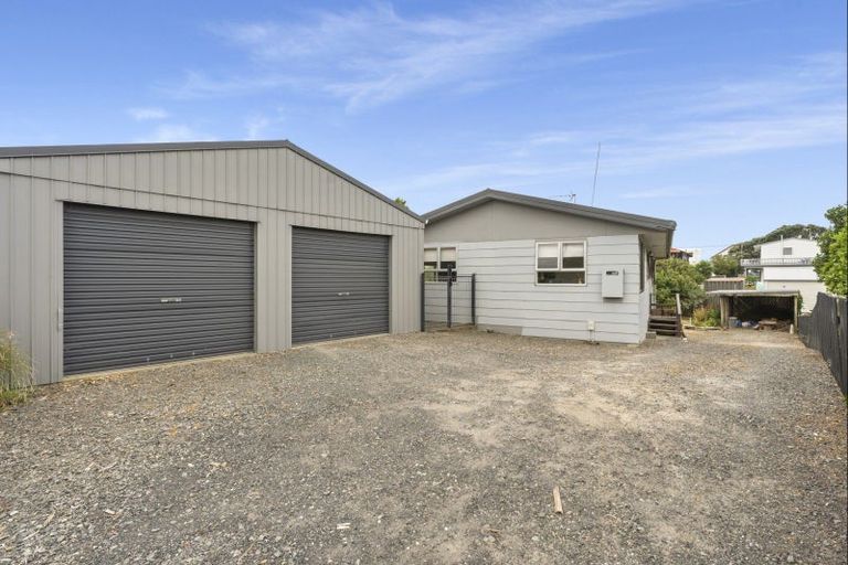 Photo of property in 1297 Papamoa Beach Road, Papamoa Beach, Papamoa, 3118