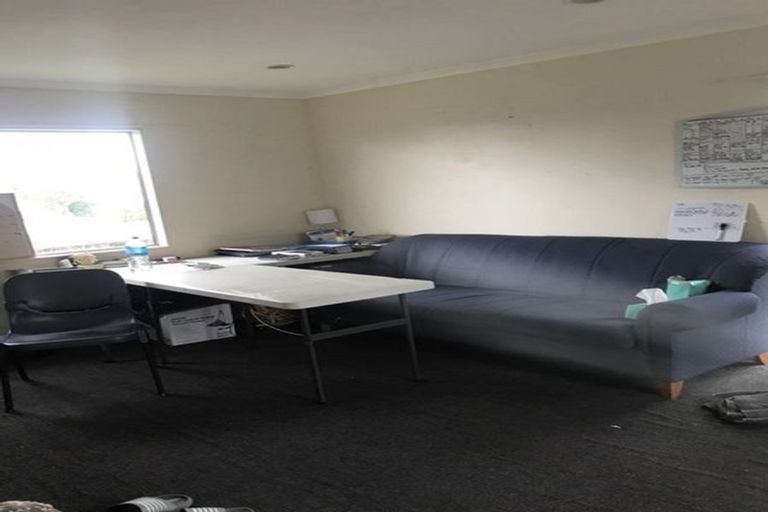 Photo of property in 6 Hyperion Drive, Randwick Park, Auckland, 2105