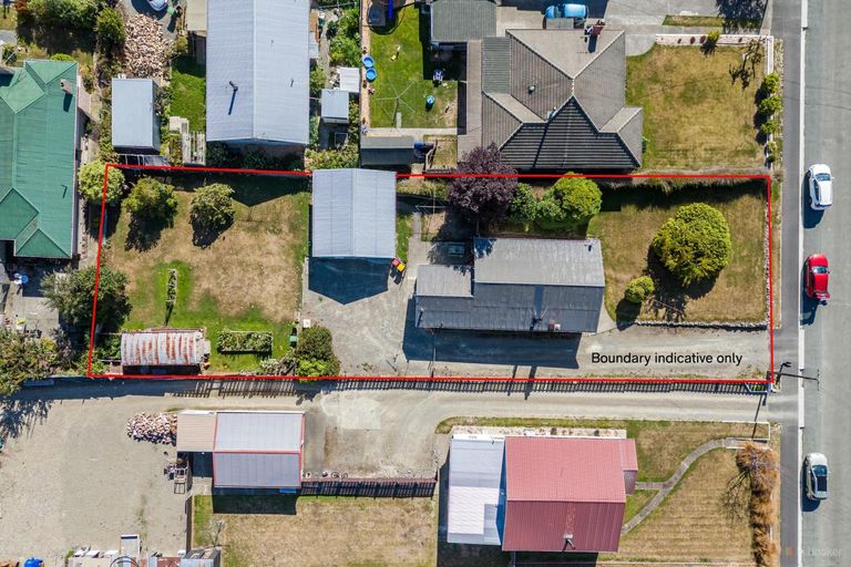 Photo of property in 76 Shearman Street, Waimate, 7924