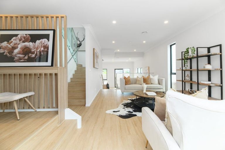 Photo of property in 1/11a Falstone Lane, Browns Bay, Auckland, 0630