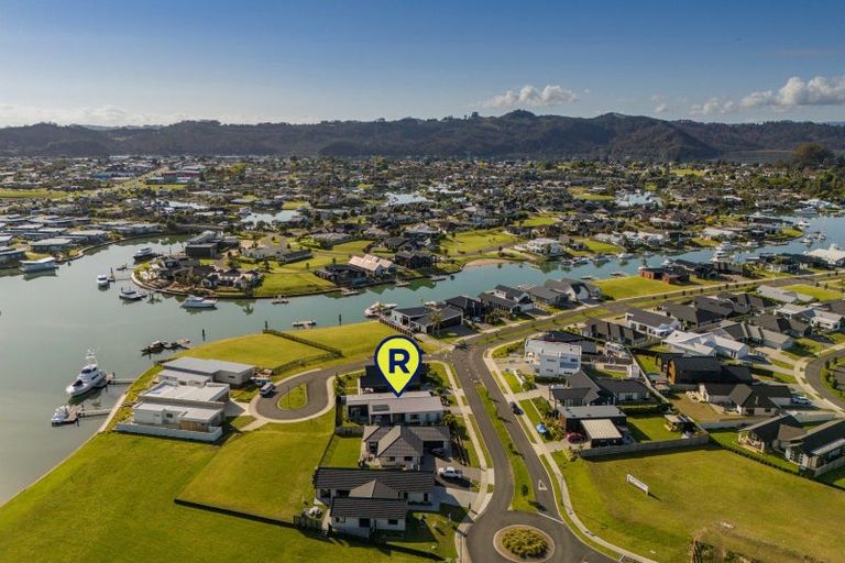 Photo of property in 7 Awatea Drive, Whitianga, 3510