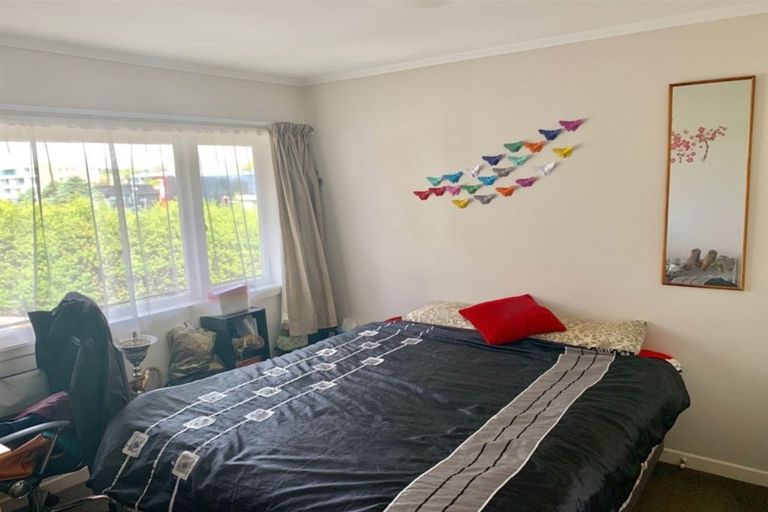 Photo of property in 4/2 Outhwaite Lane, Grafton, Auckland, 1023