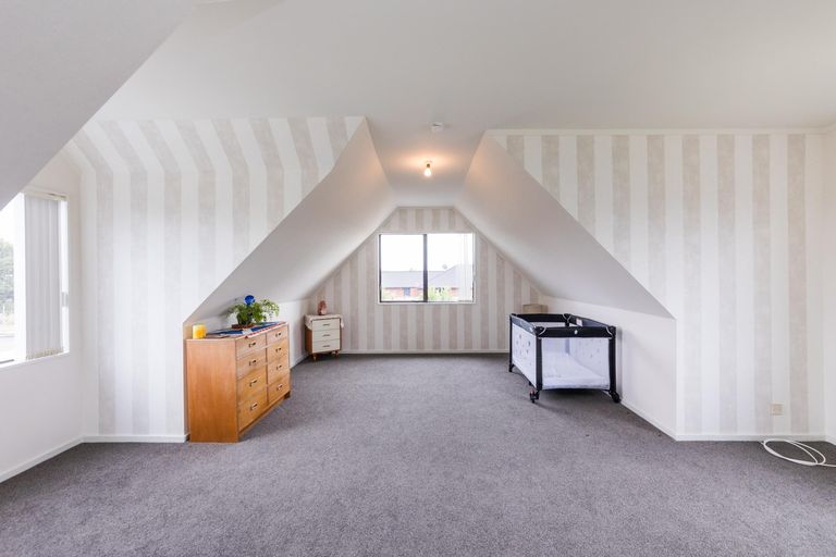 Photo of property in 34 Roberts Line, Kelvin Grove, Palmerston North, 4414