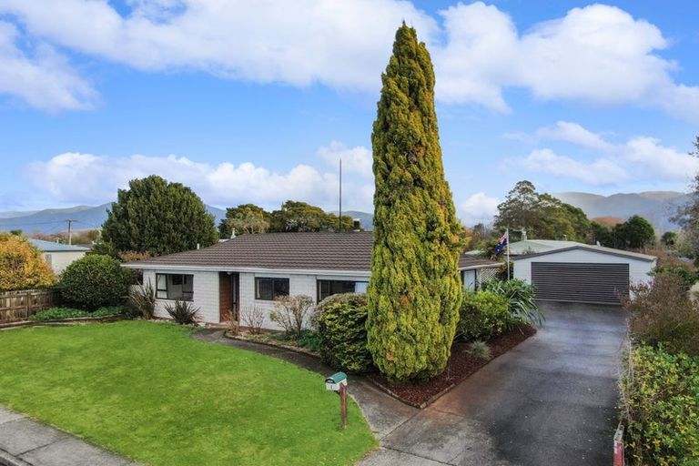 Photo of property in 1 Feary Crescent, Takaka, 7110