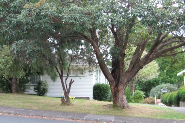 Photo of property in 19 Tamahere Drive, Glenfield, Auckland, 0629