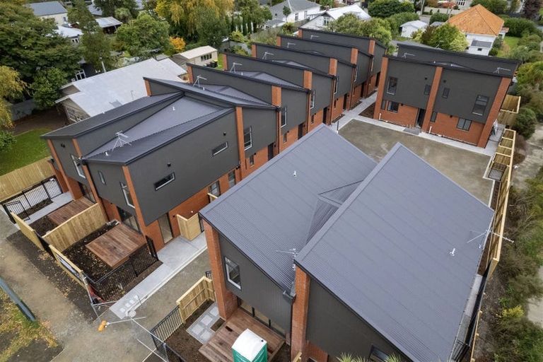 Photo of property in 10/206 Geraldine Street, Edgeware, Christchurch, 8013