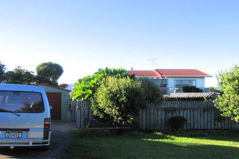 Photo of property in 32 Kapiti Lane, Otaki Beach, Otaki, 5512