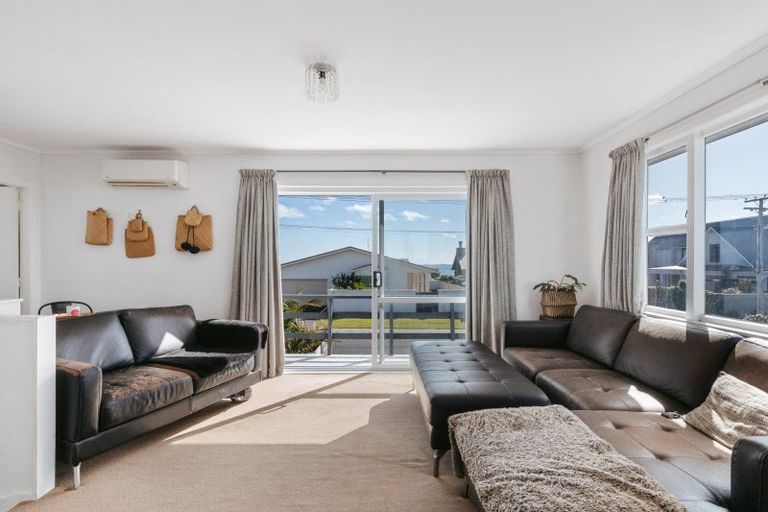 Photo of property in 22 Karewa Parade, Papamoa Beach, Papamoa, 3118