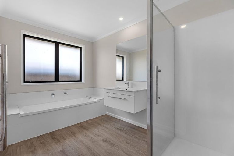 Photo of property in 7 Kuakua Close, Papamoa Beach, Papamoa, 3118