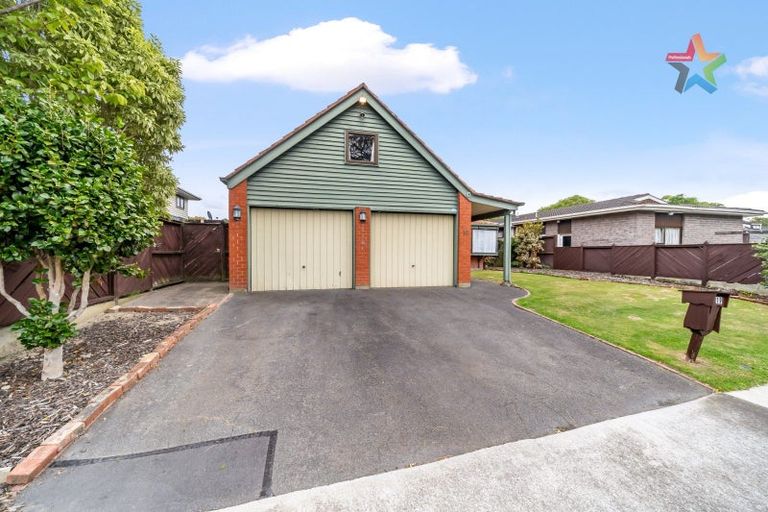 Photo of property in 19 Mcenroe Grove, Naenae, Lower Hutt, 5011