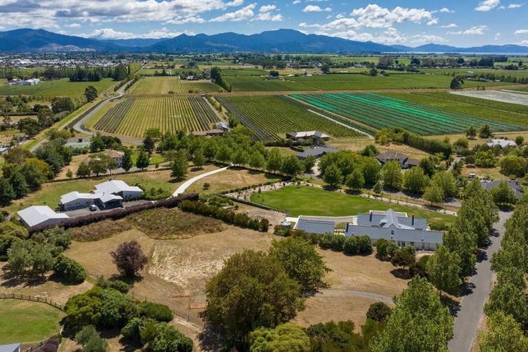 Photo of property in 10 Dry Hills Lane, Riverlands, 7274