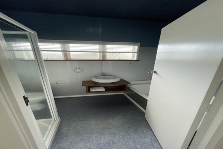 Photo of property in 12 Dowling Place, Pakuranga, Auckland, 2010