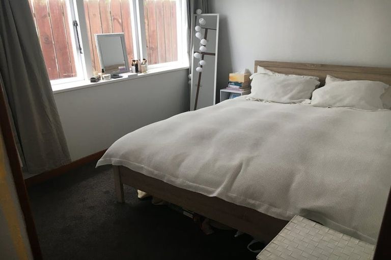 Photo of property in 67 Pirie Street, Mount Victoria, Wellington, 6011