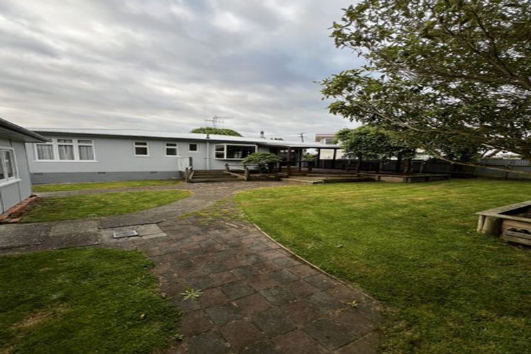 Photo of property in 162 Weraroa Road, Levin, 5510