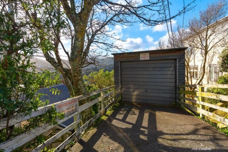 Photo of property in 3 Vautier Avenue, Wadestown, Wellington, 6012