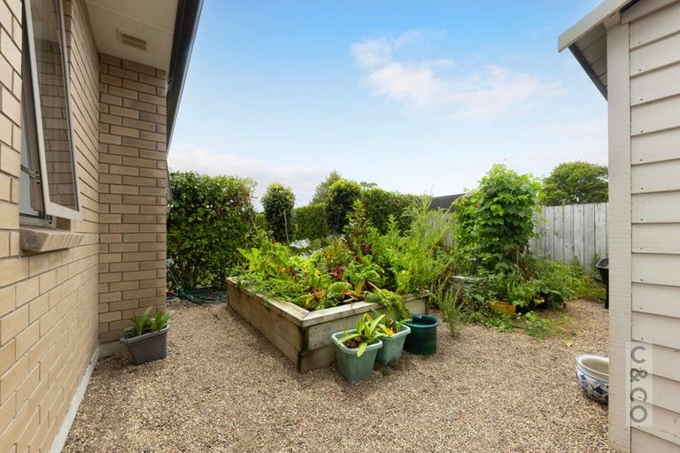 Photo of property in 3 Pohutukawa Parade, Riverhead, 0820