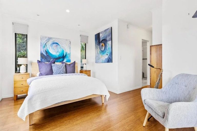 Photo of property in 12b Kimberly Grove, Greenhithe, Auckland, 0632