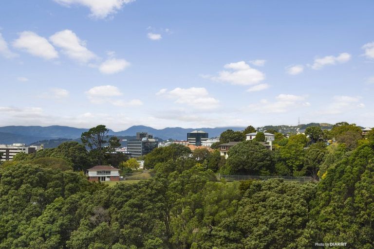 Photo of property in 4/24 Patanga Crescent, Thorndon, Wellington, 6011