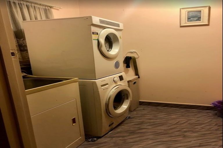 Photo of property in 21 Tauroa Road, Havelock North, 4130