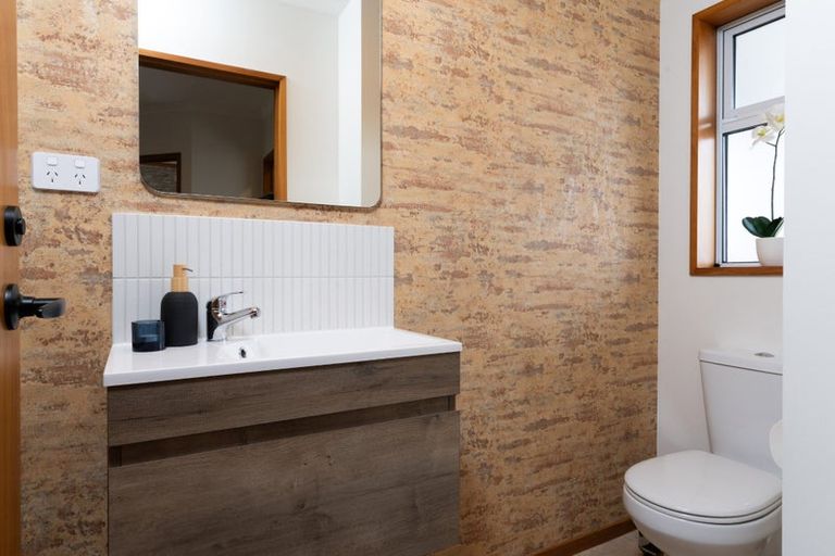 Photo of property in 10 Addison Place, Halswell, Christchurch, 8025