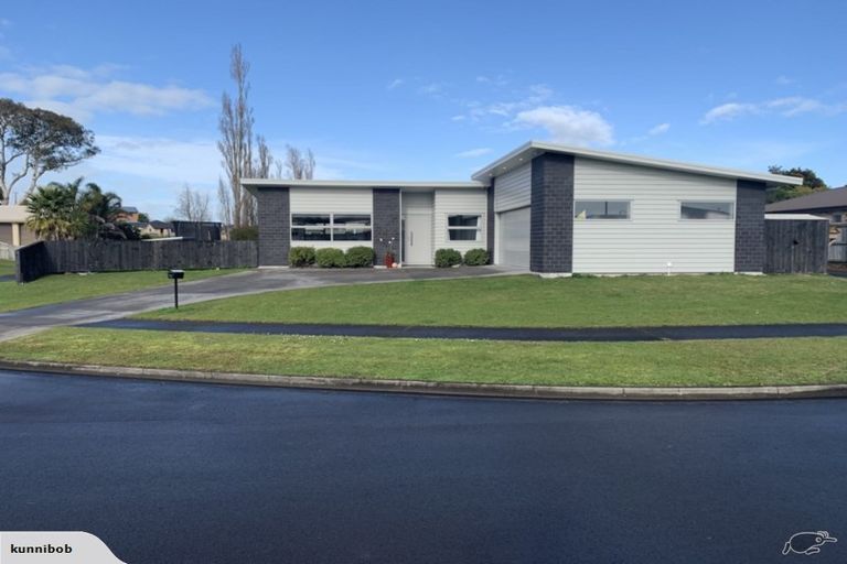 Photo of property in 10 Kauri Grove, Paeroa, 3600