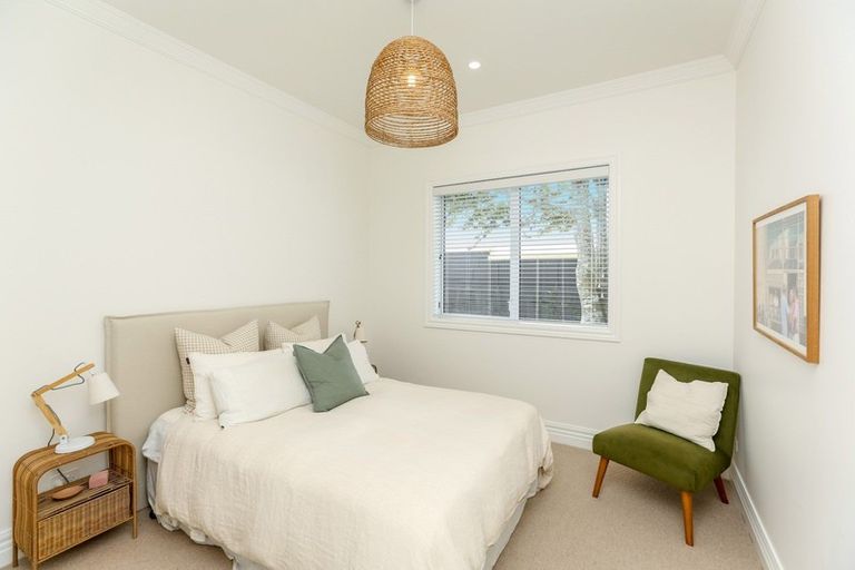 Photo of property in 161 Lemon Street, Strandon, New Plymouth, 4312