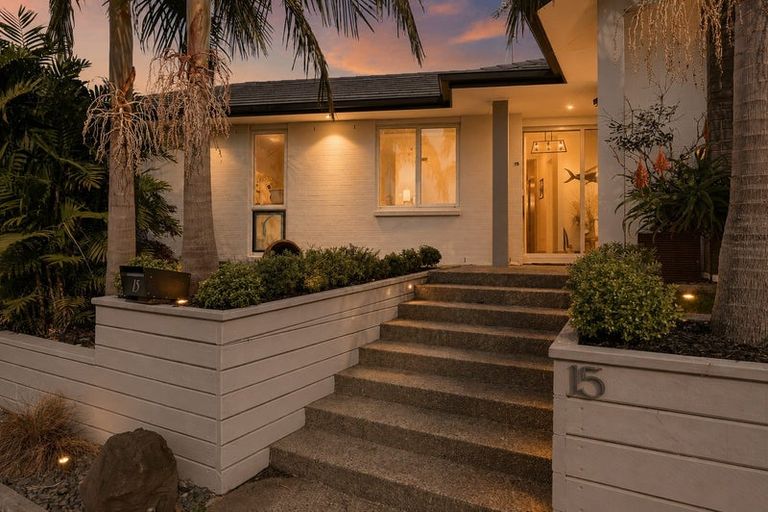 Photo of property in 15 Odlin Lane, Red Beach, 0932