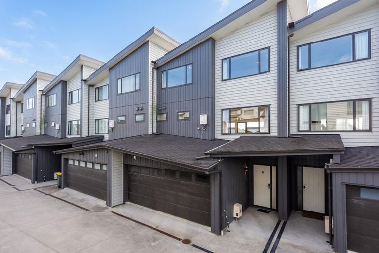 Photo of property in 6 Moki Place, Long Bay, Auckland, 0630
