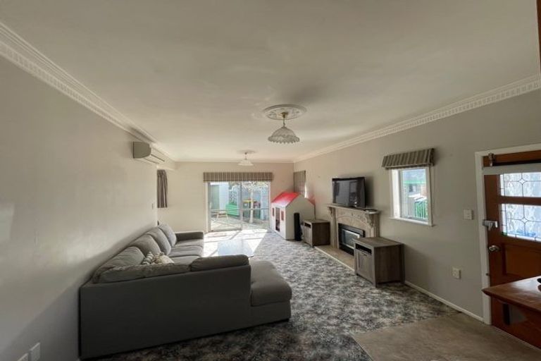 Photo of property in 96 Knights Road, Hutt Central, Lower Hutt, 5010