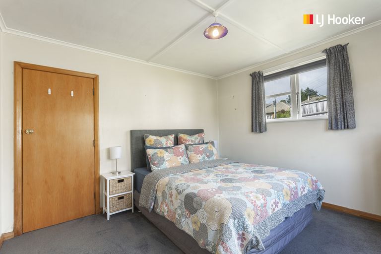 Photo of property in 194 Brockville Road, Brockville, Dunedin, 9011